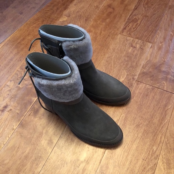 Nwot ugg boots - Picture 1 of 5